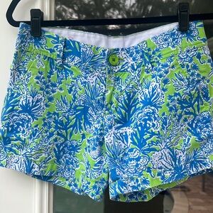 EUC Lilly Pulitzer pink label women’s Callahan shorts size 2.  Limeade Floral.
